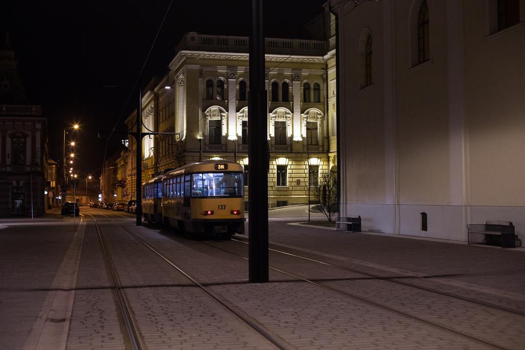 Downtown Studio Oradea Dış mekan fotoğraf