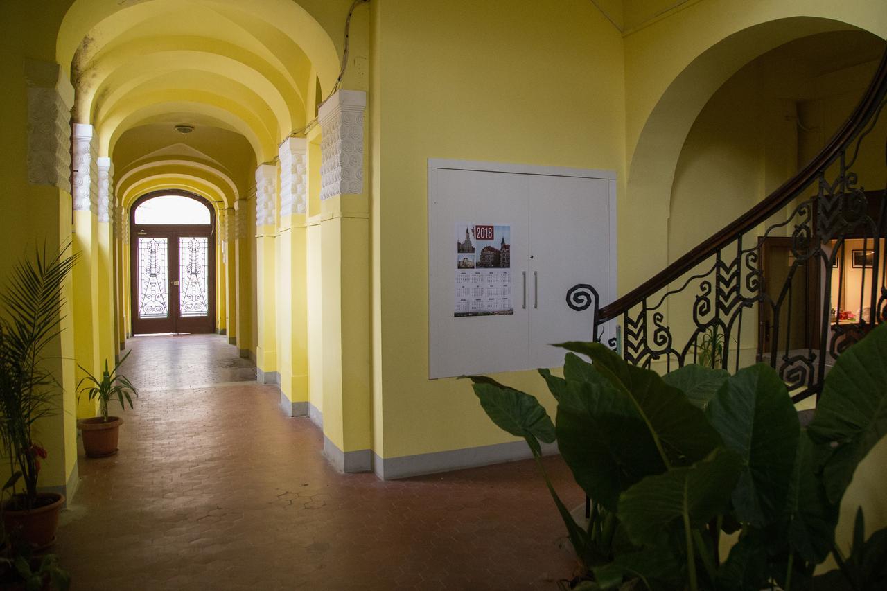 Downtown Studio Oradea Dış mekan fotoğraf